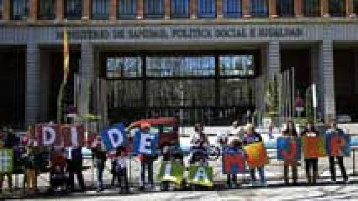 Telediario 1 - Día Internacional de la Mujer