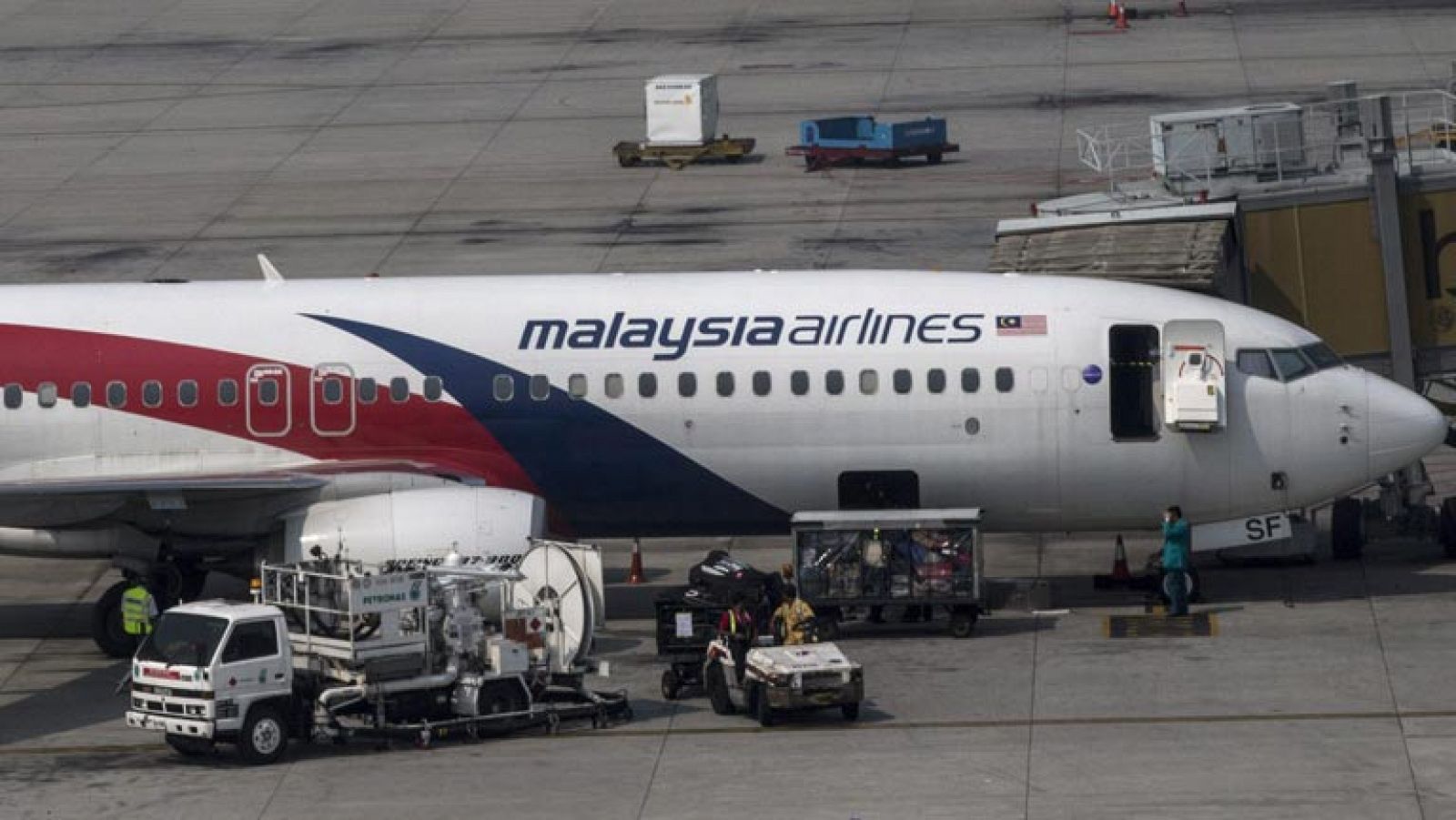Informativo 24h: Malasia baraja la hipótesis de un ataque terrorista contra el avión desaparecido | RTVE Play