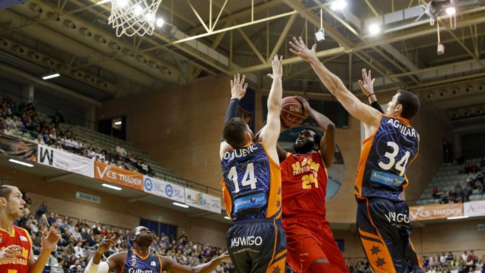 Baloncesto en RTVE: UCAM Murcia 76 - Valencia Basket 85 | RTVE Play