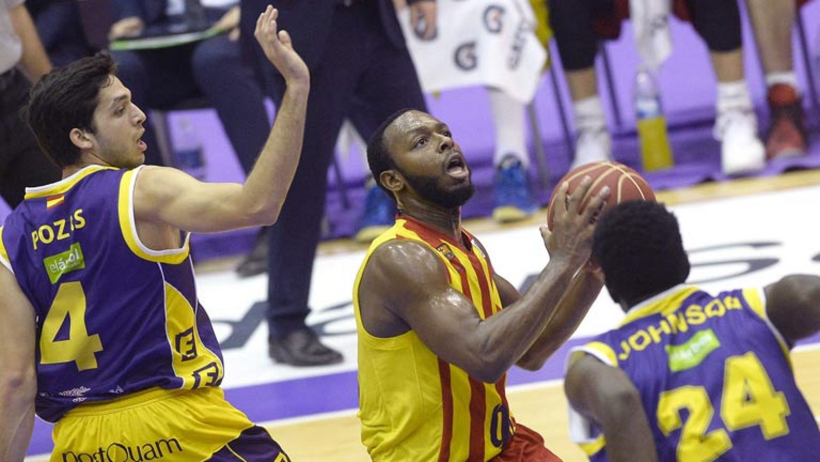 El FC Barcelona, con un Jacob Pullen estelar (42 puntos), no encontró rival en el CB Valladolid al que doblegó por un contundente y rotundo 66-111 en un partido en el que los azulgrana jugaron cómodos y no necesitaron pisar a fondo el acelerador para llevarse el triunfo.
