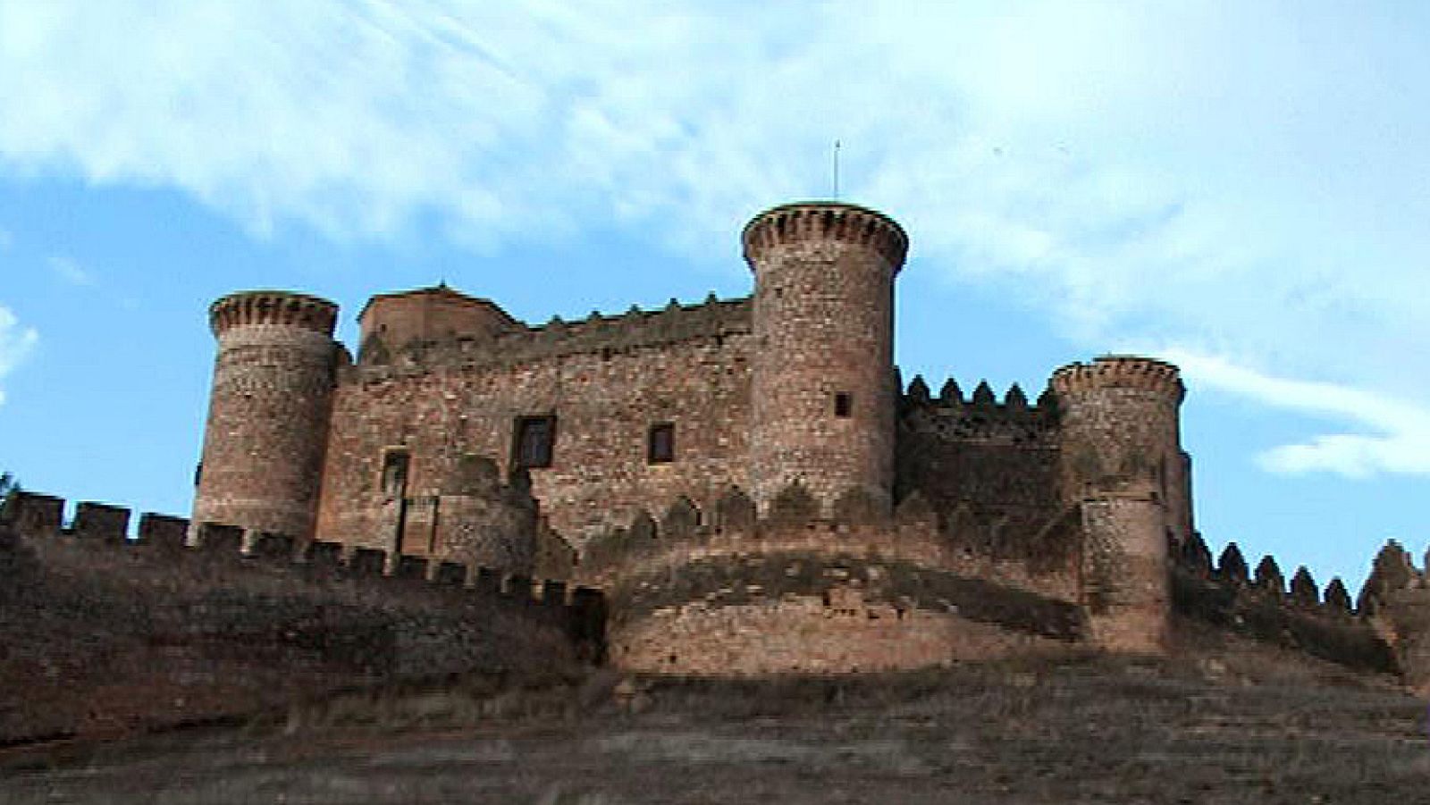 Los propietarios privados de algunos bienes como los castillos o cartujas no son inmunes a la crisis y necesitan financiación