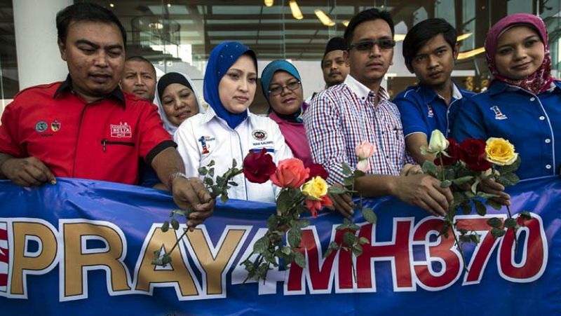 Las autoridades de Malasia no descartan que la desaparición del avión se trate de un atentado terrorista 