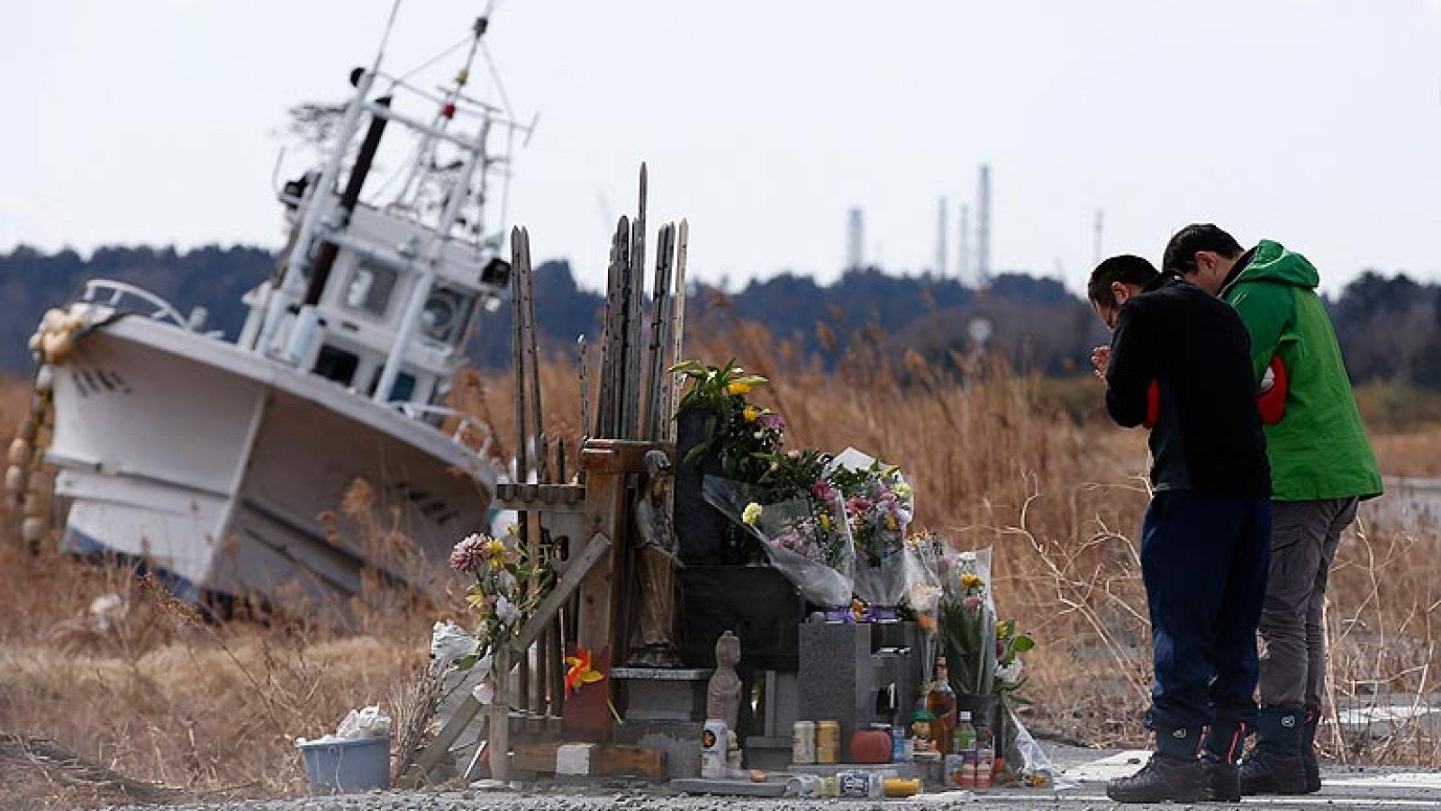 Japón recuerda tres años después a las víctimas del tsunami y de la catástrofe nuclear de Fukushima