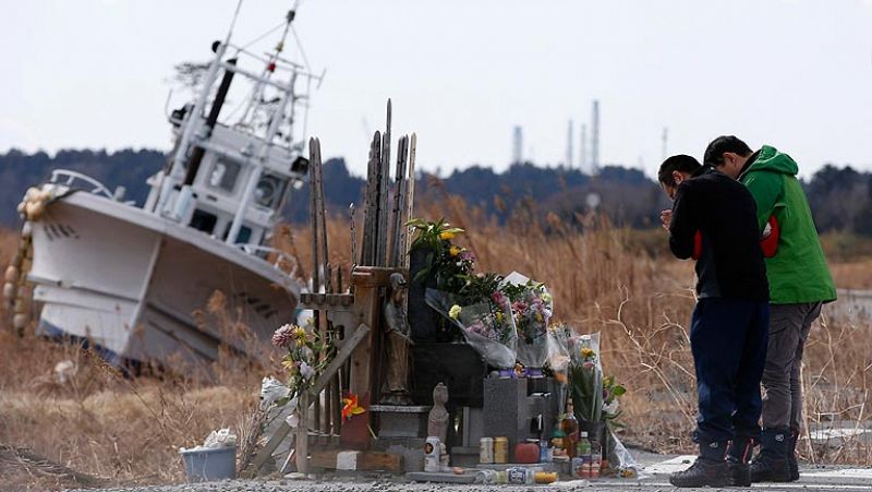 Japón recuerda tres años después a las víctimas del tsunami y de la catástrofe nuclear de Fukushima 