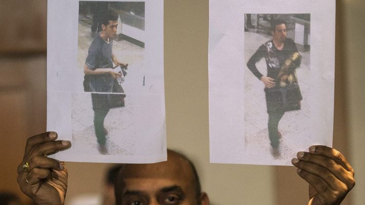 Telediario 1 - Avión desaparecido en Malasia