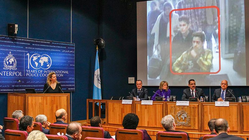 La policía identifica a dos iraníes que volaban con pasaporte falso en el avión desaparecido