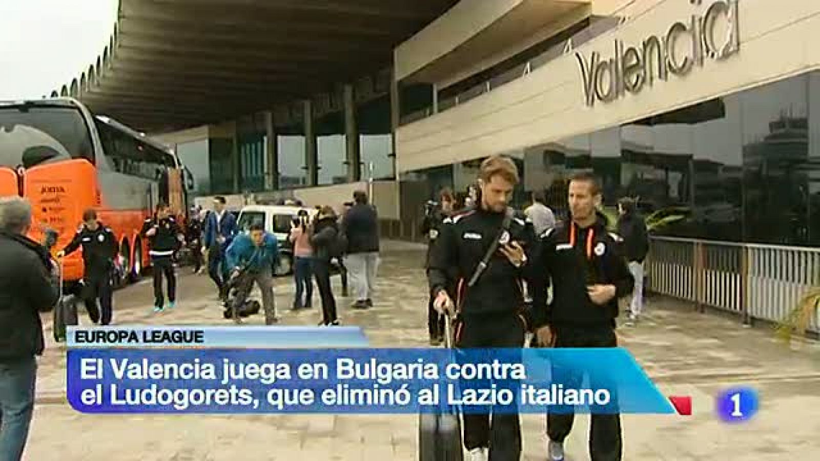Telediario 1: El Valencia ya está en Bulgaria para enfrentarse al Ludogorets  | RTVE Play