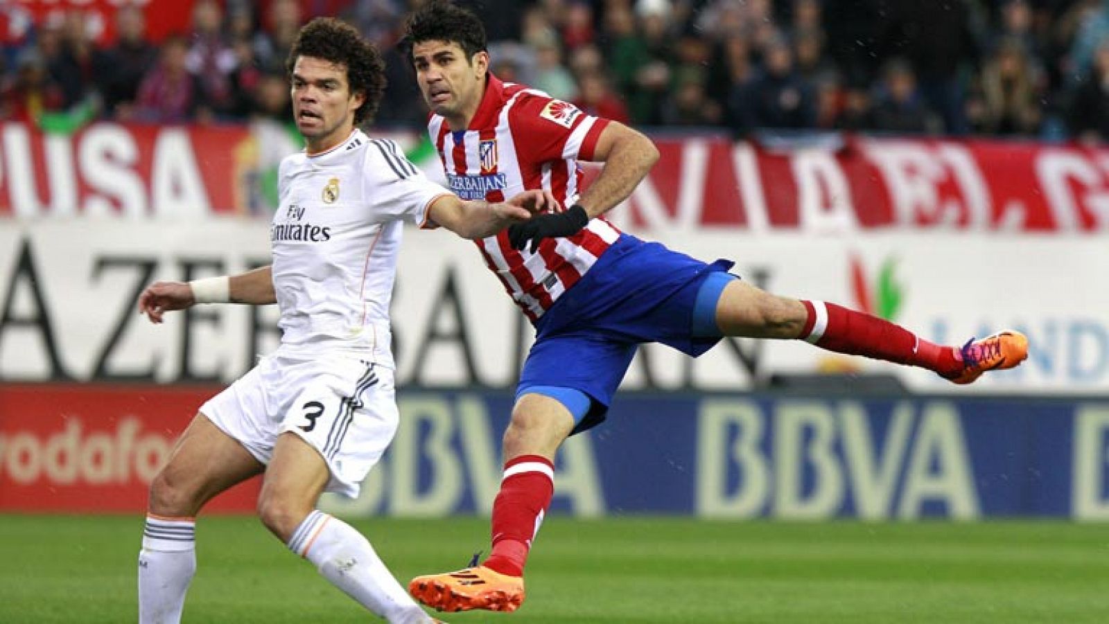 Pepe responde a Mourinho: "Todos nos miramos al espejo" | Ver