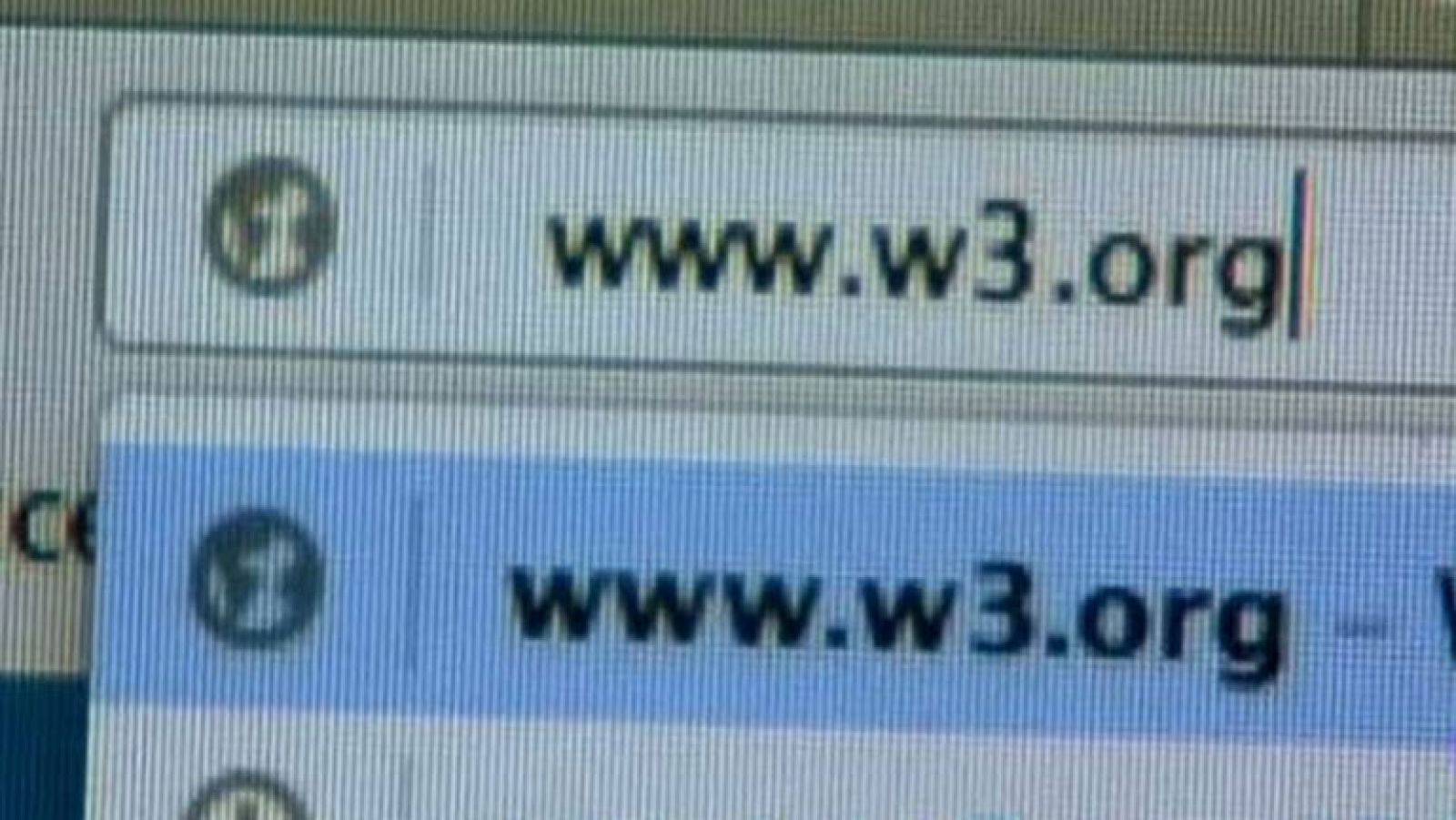 Las siglas de internet www cumplen 25 años 