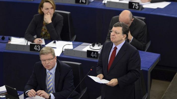 La Eurocámara critica la gestión de la troika pero reconoce que ha evitado la quiebra