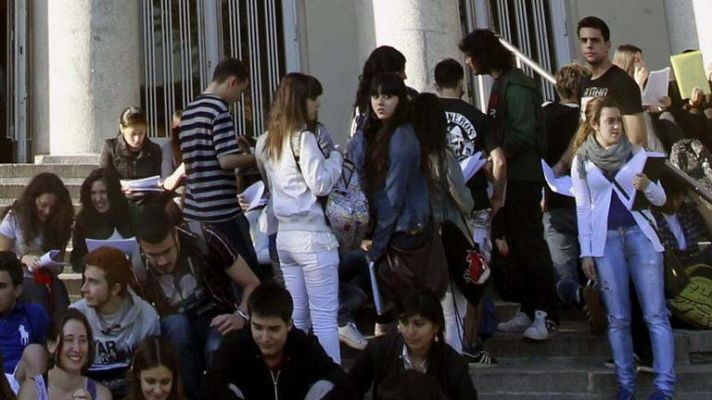 Telediario 1 - Borracheras internet