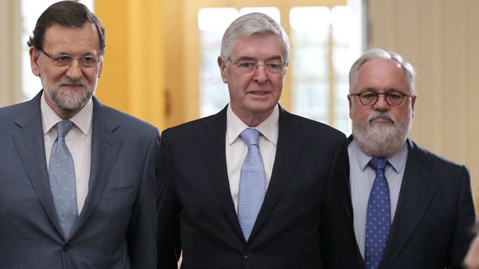 Rajoy no ha comunicado nada a Cañete sobre las elecciones europeas