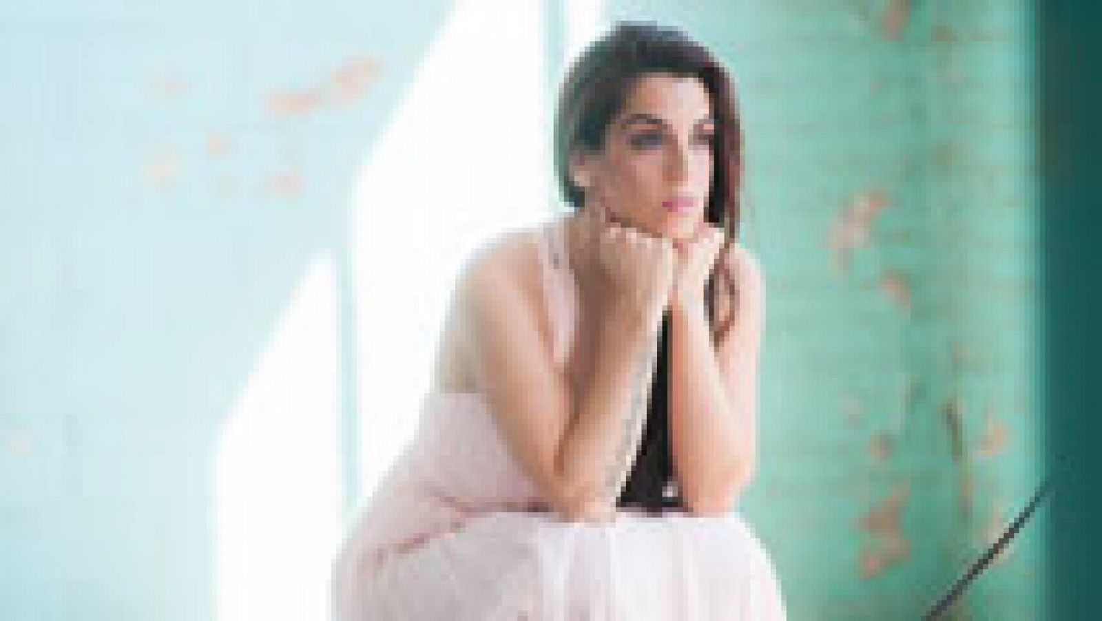 Eurovisión 2014 - Videoclip oficial de "Dancing in the rain" de Ruth Lorenzo - Eurovisión | Ver