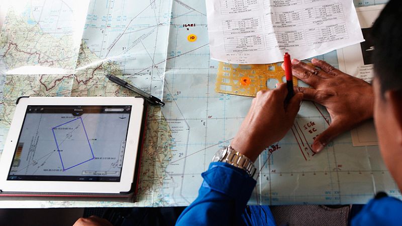 El avión desaparecido voló al menos cinco horas tras desaparecer del radar
