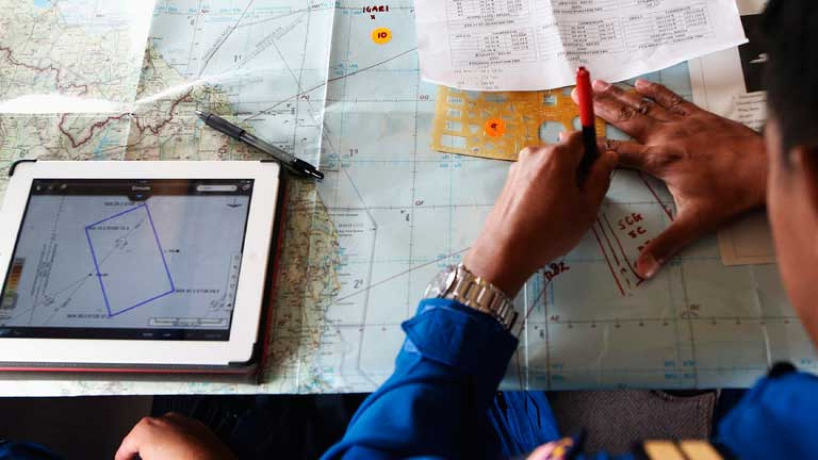 El misterio del vuelo MH370 da un giro hacia el oeste