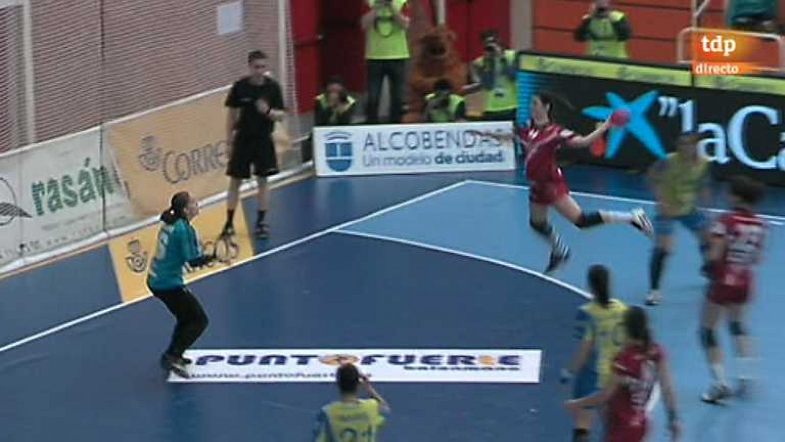 Balonmano femenino - Copa S.M. La Reina, 1ª semifinal:  Helvetia BM Alcobendas-Rocasa ACE Gran Canaria