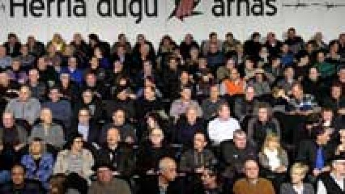 Telediario 1 - Covite irrumpe en un acto de los huidos de ETA