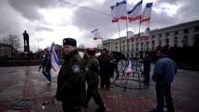 Gran despliegue de las milicias prorrusas en Sebastopol