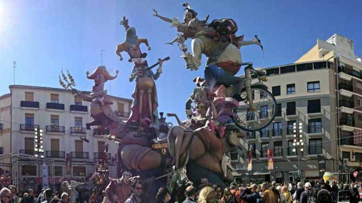 Telediario 1 - Todas las fallas preparadas para que el jurado elija