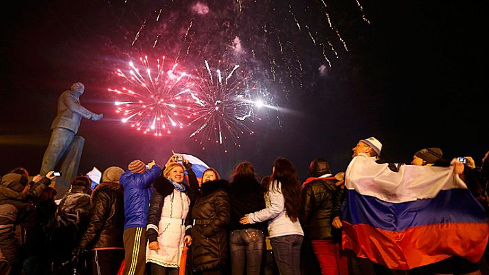 Telediario 1 - A la espera de los resustados oficiales del referéndum