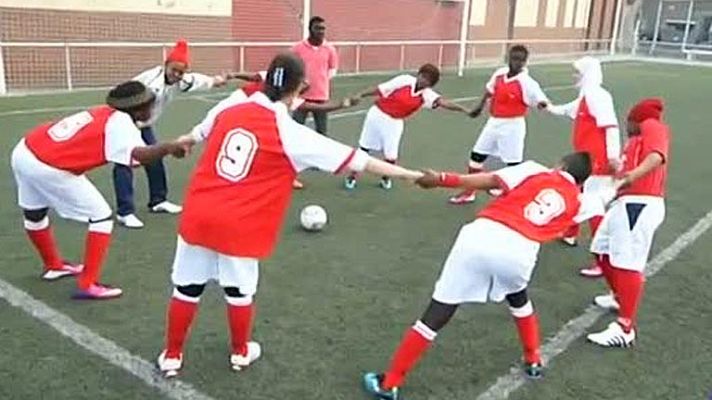 Fútbol en el CETI de Melilla