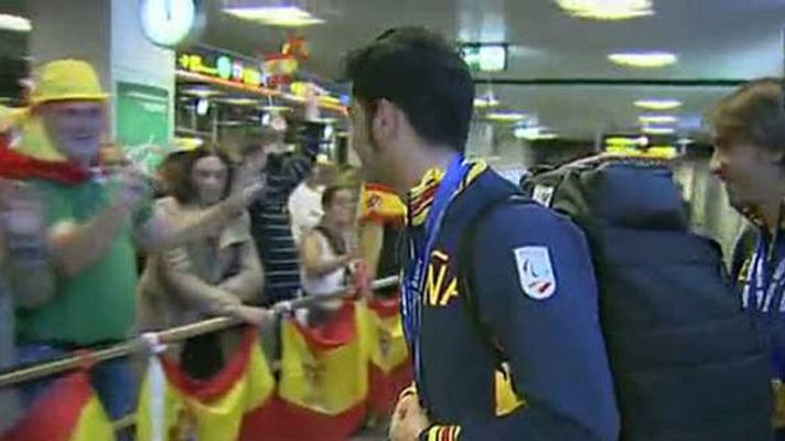 Telediario 1 - Recibimiento triunfal a los paralímpicos españoles