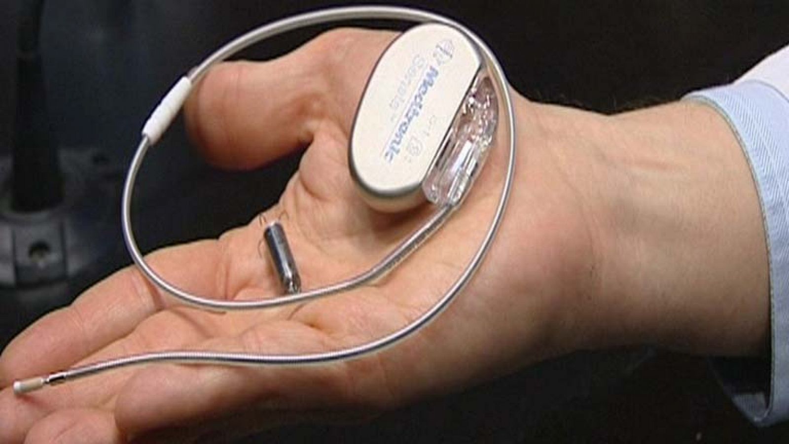 Prueban en Barcelona el marcapasos más pequeño del mundo | Ver