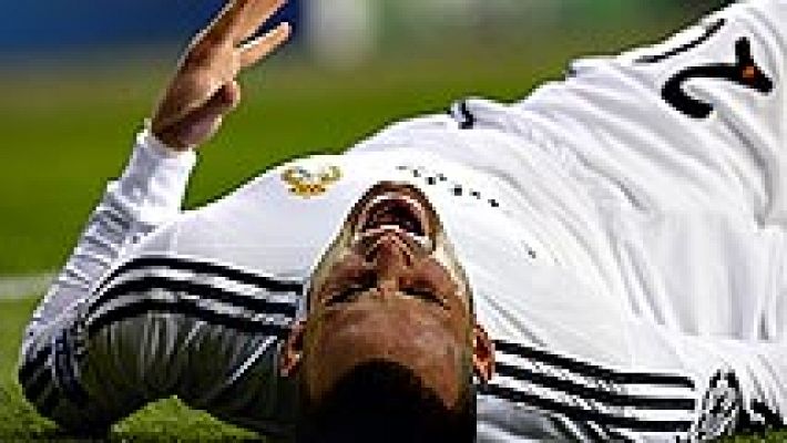 Champions League - Lesión de Jesé en el minuto 3