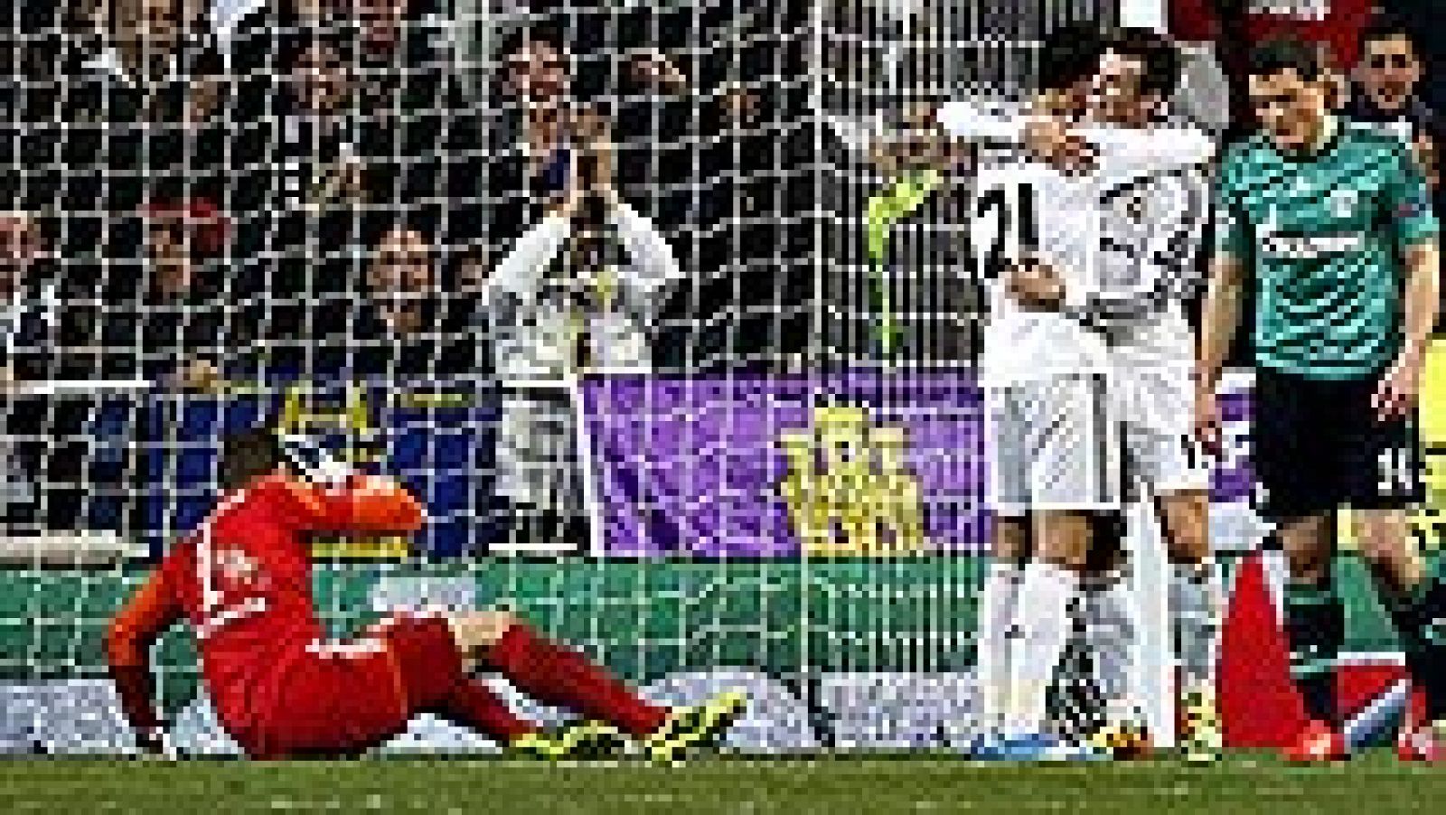 El canterano hace el tercer gol del Real Madrid frente al Schalke 04 al rematar en el área pequeña.