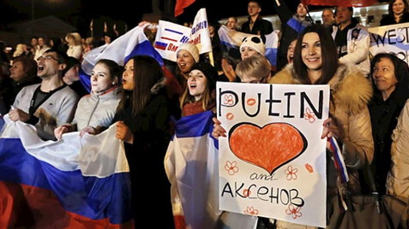 Los crimeos pasan de Ucrania a Rusia en dos días: "Todo el mundo está feliz"