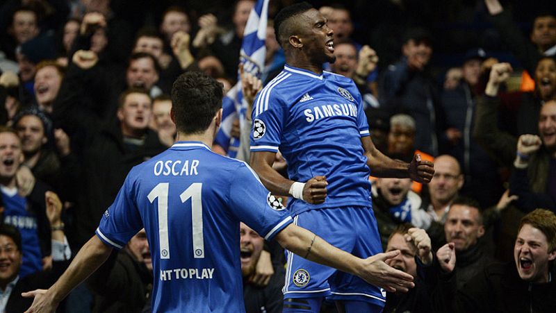 El Chelsea de Mourinho se ha plantado en cuartos de final de la Champions al derrotar al Galatasaray 2-0 con goles de Eto'o y Cahill.