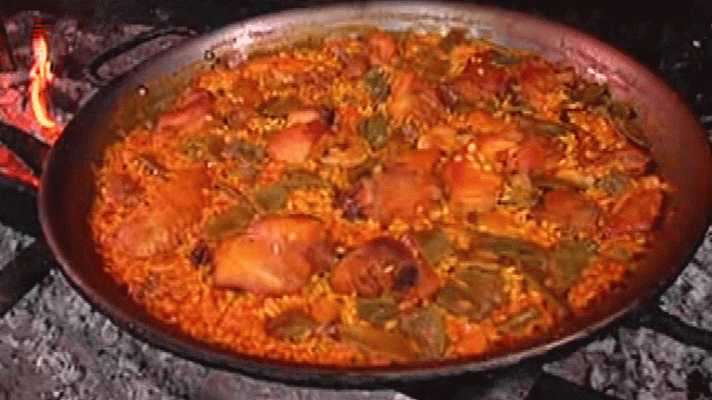 RTVE Cocina - Paella de pollo con conejo