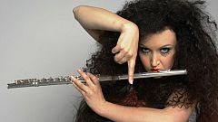 Eurovisión 2014 - Eslovenia: Tinkara Kovac canta "Round and round"