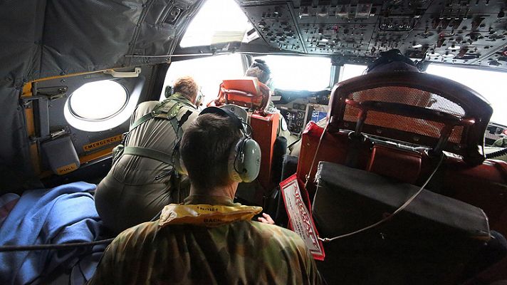 Telediario 1 - Búsqueda avión de Malasia