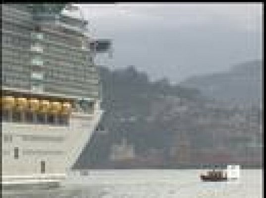 Cruceros de lujo atracan en Vigo