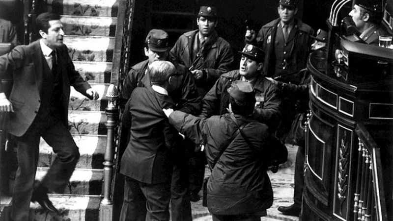 Suárez recuerda como vivió los instantes del 23-F en el Congreso de los Diputados 