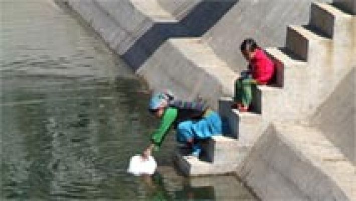 La falta de agua afecta a niños y mujeres