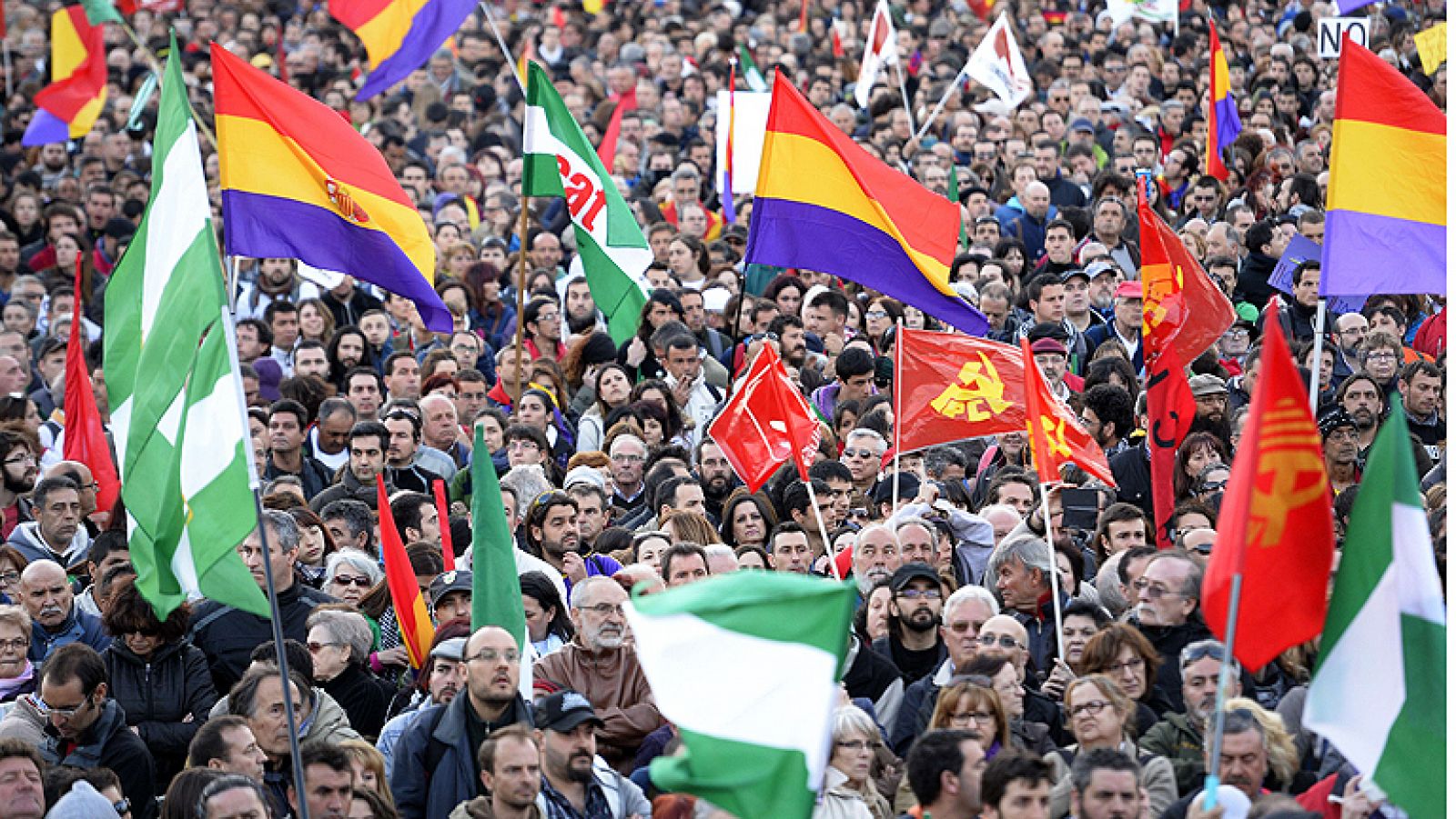 Multitudinaria manifestación en el centro de Madrid