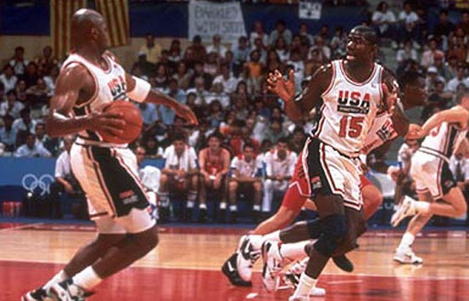 Magic Johnson, Michael Jordan, Larry Bird, Charles Barkley, Patrick Ewing, Scottie Pippen... el problema era del entrenador, pero el espectáculo estaba servido. El Dream Team de la NBA arrasó en Barcelona '92.