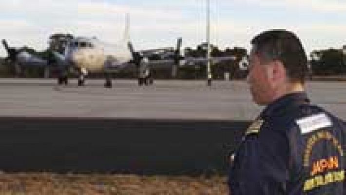 Telediario 1 - Aparecen nuevos restos que podrían ser del avión malasio