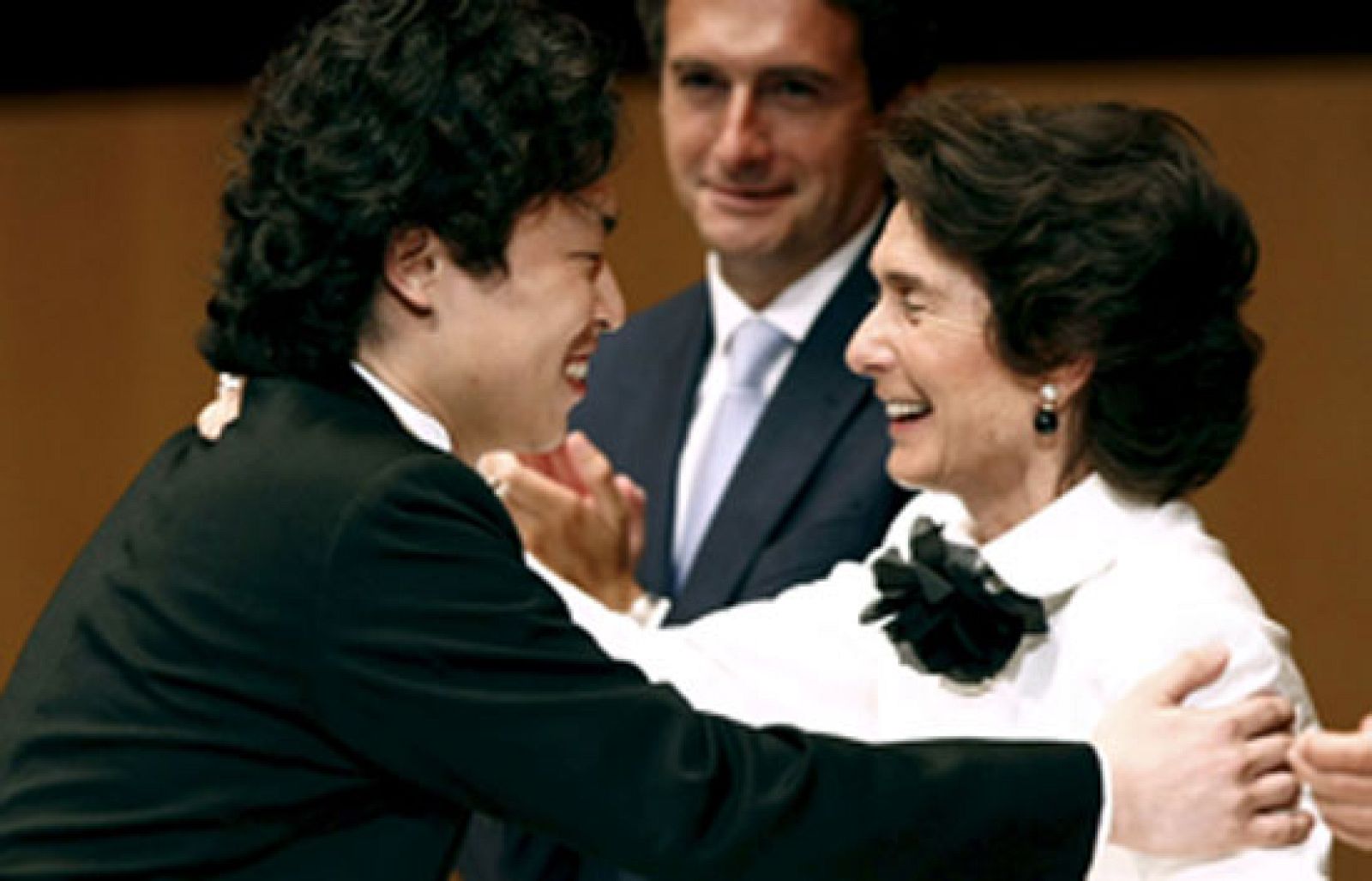 Con sólo 24 años el pianista chino Jue Wang ha ganado la final del Concurso Internacional de Santader Paloma O'Shea.