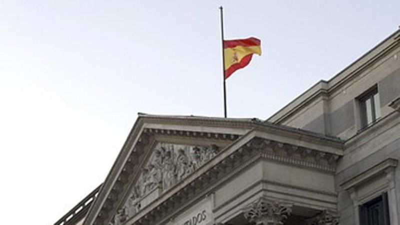 Todo preparado en el Congreso para la capilla ardiente de Adolfo Suárez