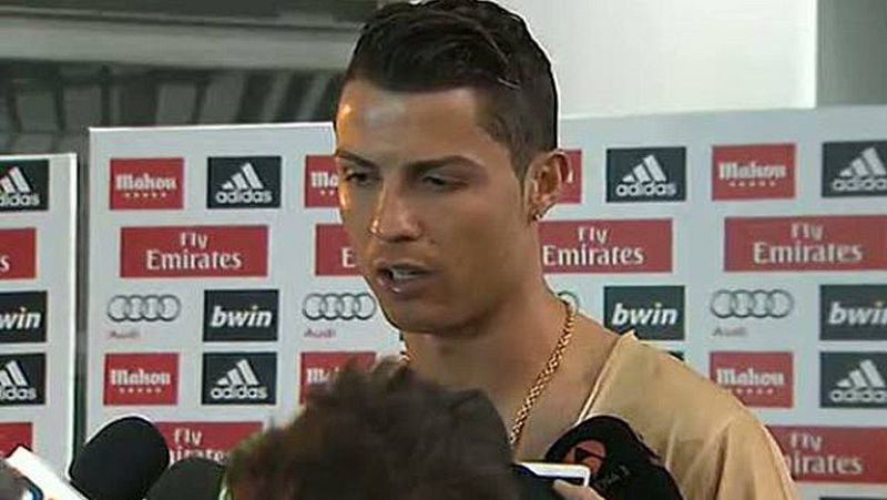 Sergio Rarmos y Cristiano Ronaldo criticaron con dureza el arbitraje de Undiano Mallenco en el partido contra el Barcelona después del partido en el que el colegiado señaló tres penaltis.