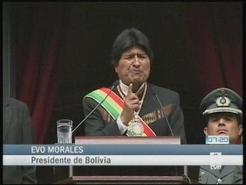   El presidente de Bolivia, Evo Morales, ha pedido la participación de los bolivianos en el referéndum para ratificar o revocar su Gobierno y ha alertado de que el país está al borde del golpe de Estado. 