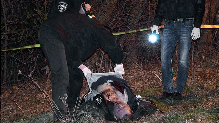 Telediario 1 - Muere en un tiroteo con la policía un destacado líder del grupo radical ucraniano Sector de Derechas