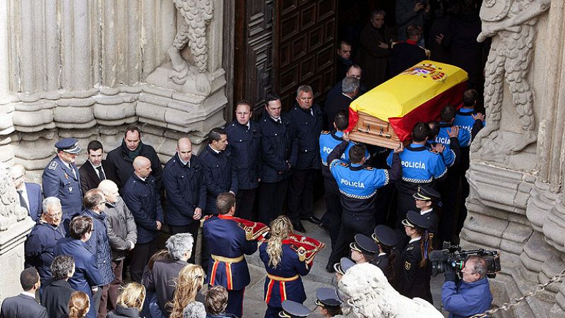 Adolfo Suárez, enterrado en la catedral de Ávila junto a los restos de su mujer, Amparo Illana