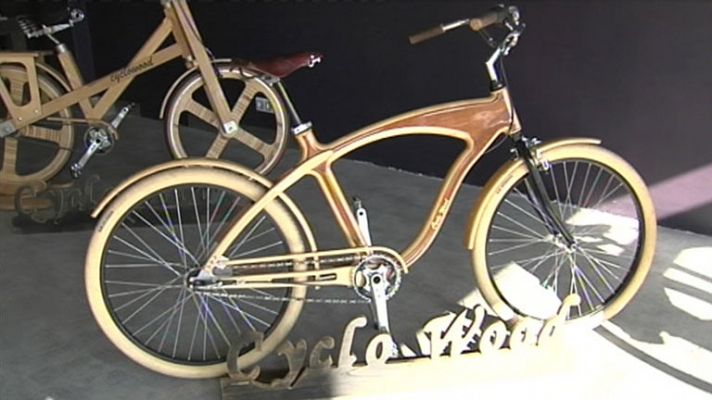 De Alicante a París en bicicleta de madera