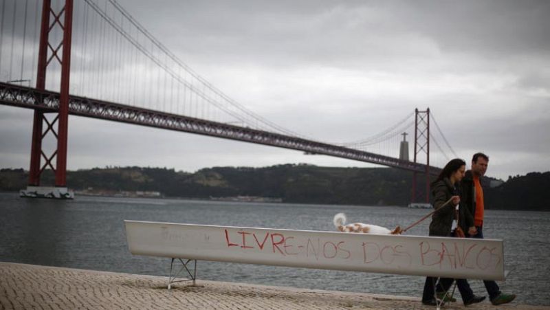 Un manifiesto de 70 personalidades pide que Portugal cancele o aplace su deuda