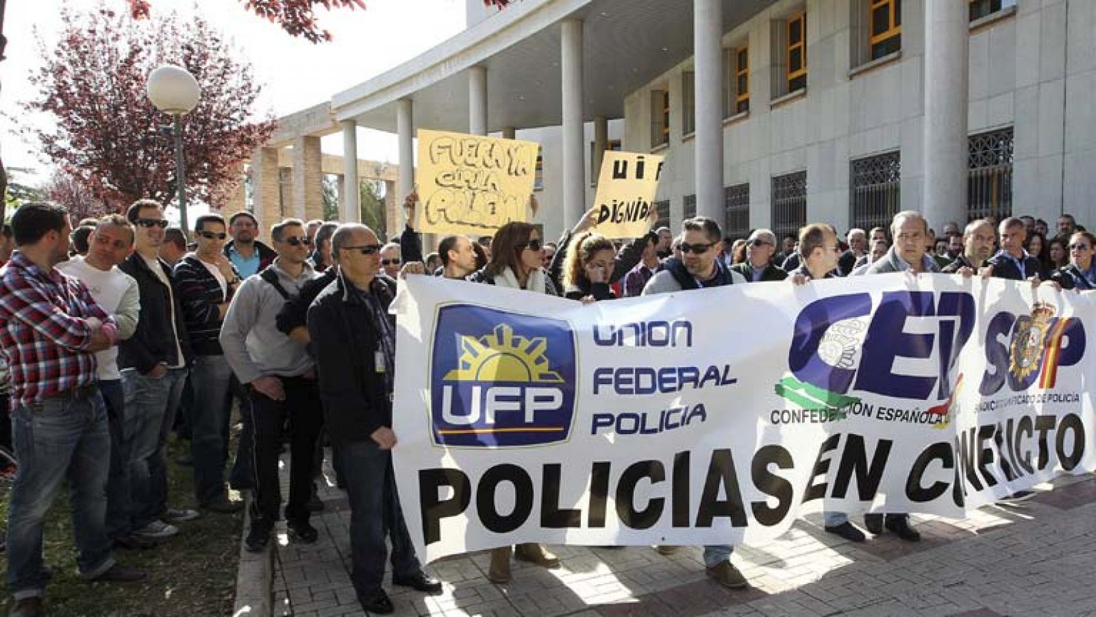 Los sindicatos de policía convocan concentraciones en España para exigir el cese de los responsables del operativo del 22M 