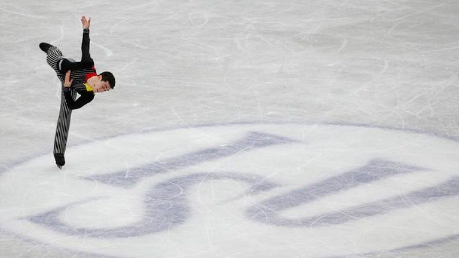 Javier Fernández se sitúa segundo tras el Programa Corto | Ver
